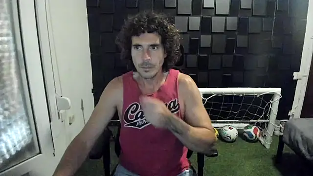 Snapshot of joaquin420_hot chatting on 06.21.26 joaquin420 hot online show from 06.21.26