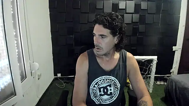 Snapshot of joaquin420_hot chatting on 06.24.26 joaquin420 hot online show from 06.24.26