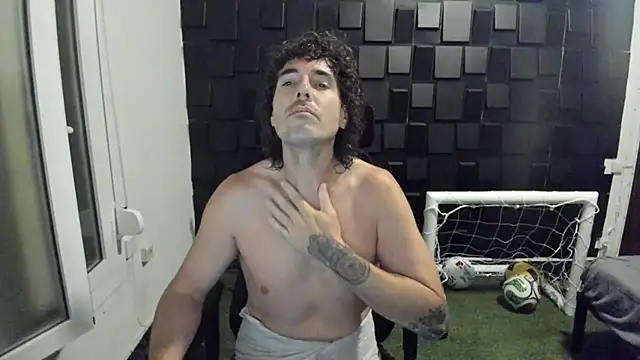 Snapshot of joaquin420_hot chatting on 06.26.26 joaquin420 hot online show from 06.26.26