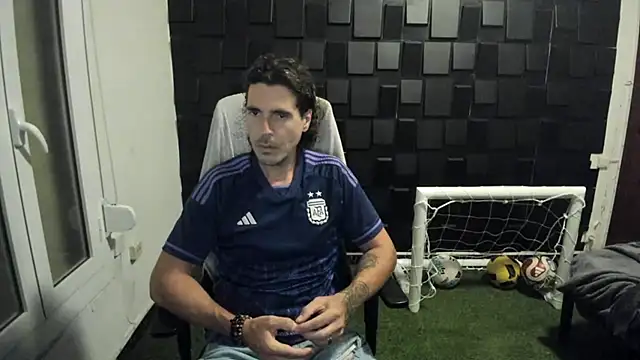 Snapshot of joaquin420_hot chatting on 06.28.26 joaquin420 hot online show from 06.28.26