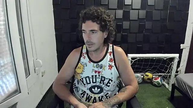 Snapshot of joaquin420_hot chatting on 07.01.26 joaquin420 hot online show from 07.01.26