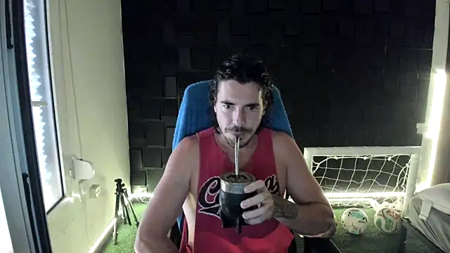 Snapshot of joaquin420_hot chatting on 07.12.26 joaquin420 hot online show from 07.12.26