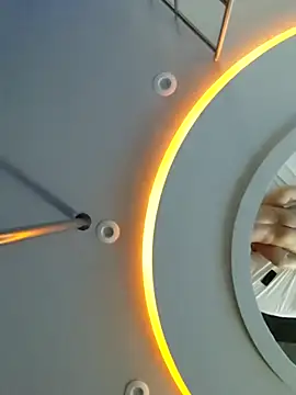 Julia2027 online show from 03.10.26