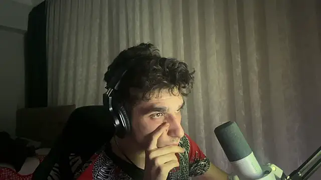 enesbabakral online show from 03.13.26