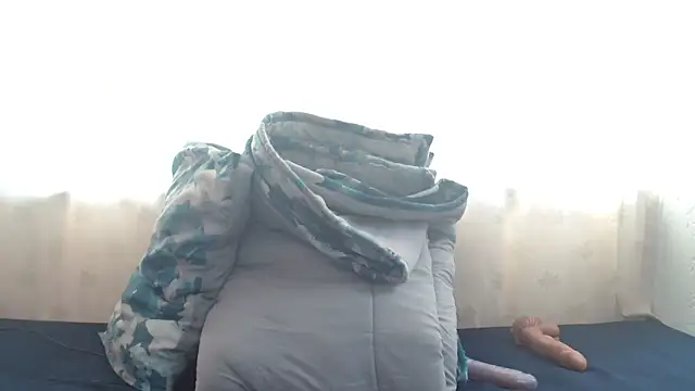 Sweet-Bella17 online show from 04.27.26