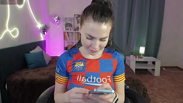 little  isabel online show from 05.07.26