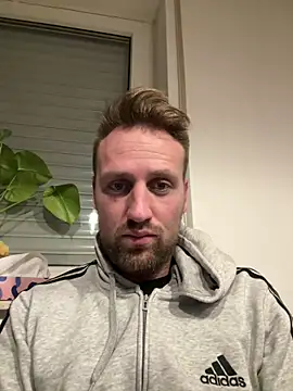 lovefuess online show from 02.11.26