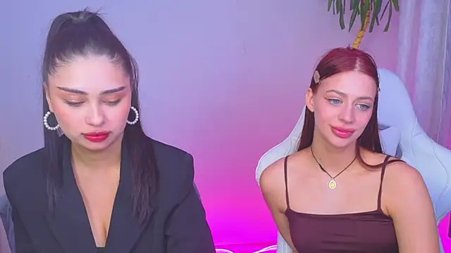 Sofia Plump online show from 04.30.26