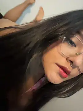 Snapshot of victtoria18 chatting on 03.16.26 victtoria18 online show from 03.16.26