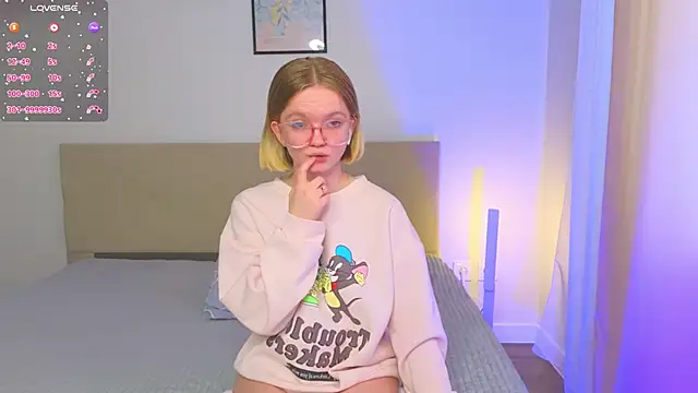 StellaBunny online show from 02.17.26