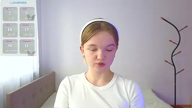 Snapshot of StellaBunny chatting on 06.14.26 StellaBunny online show from 06.14.26