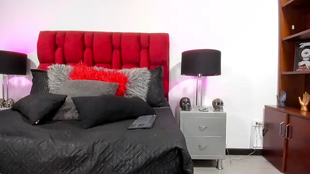 LuciadelaVega online show from 03.12.26