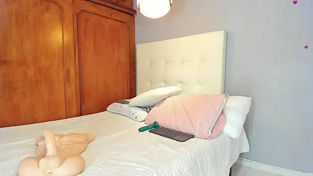 Britanny W online show from 03.15.26