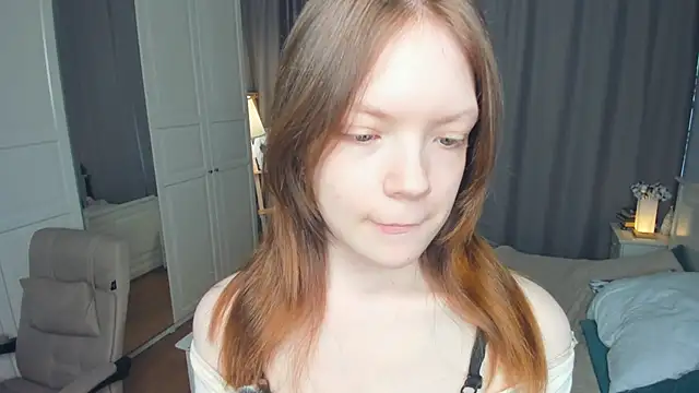 LavenderMitten online show from 06.08.26