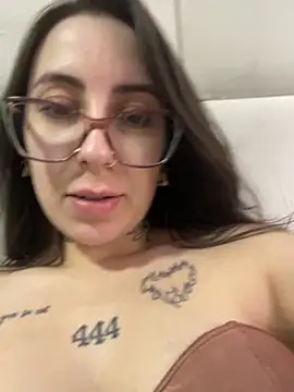 Lunaafeetx online show from 03.17.26