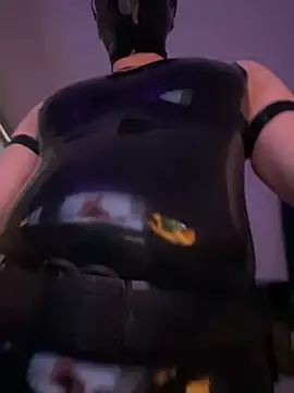 Snapshot of RubberGummi chatting on 03.29.26 RubberGummi online show from 03.29.26