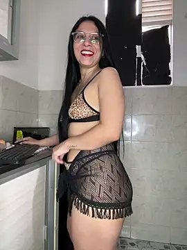 Snapshot of samanta_big_ass_ chatting on 06.12.26 samanta big ass online show from 06.12.26