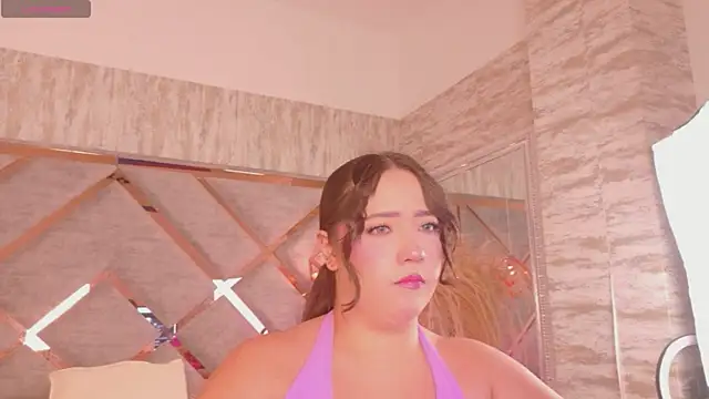 Hannah-Prada online show from 07.30.26