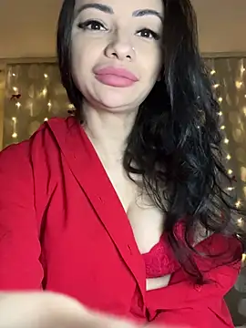 Layana Ro online show from 03.04.26