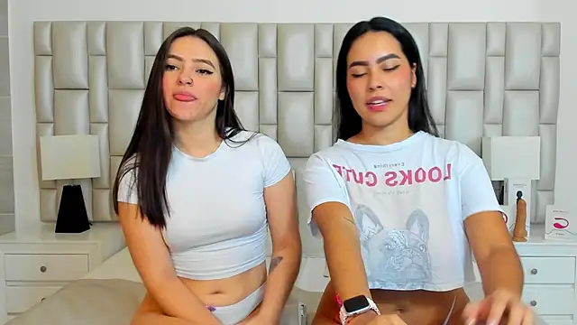 paola katy dicks online show from 02.26.25