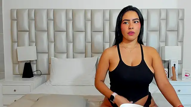 paola katy dicks online show from 03.05.25