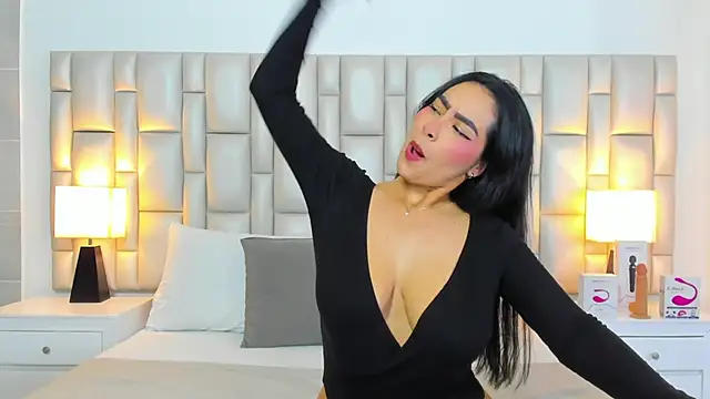 paola katy dicks online show from 05.18.26