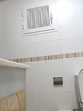 Snapshot of anitamadrid chatting on 02.14.26 anitamadrid online show from 02.14.26