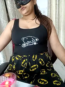 Snapshot of BOLD_Ayesha chatting on 05.10.26 BOLD Ayesha online show from 05.10.26