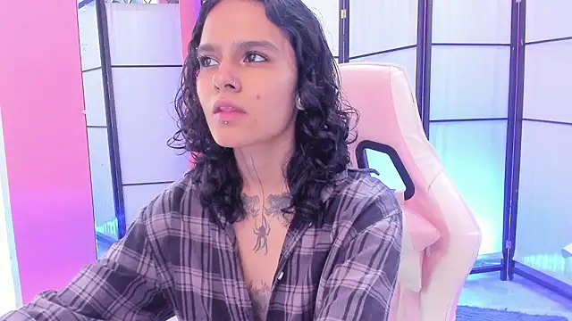 Julianne 7 online show from 02.16.26