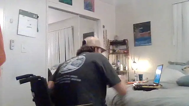 Tallhungandcloudy online show from 02.14.26