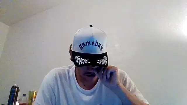 Tallhungandcloudy online show from 02.19.26