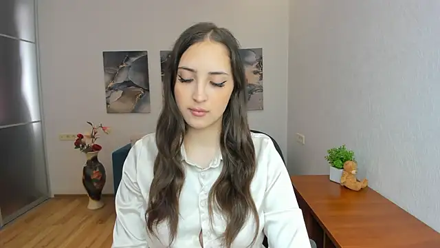 Effy Royse online show from 06.26.26