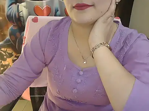  chitranshi online show from 04.29.26