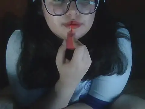 Snapshot of DearestKittyKat chatting on 02.14.26 DearestKittyKat online show from 02.14.26