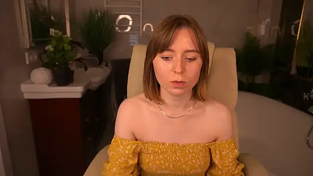 SofiaLuxuryy online show from 04.23.26