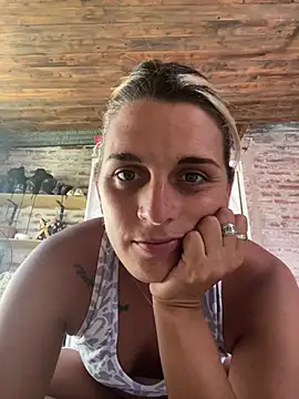 Snapshot of blanquitasexii chatting on 03.10.26 blanquitasexii online show from 03.10.26