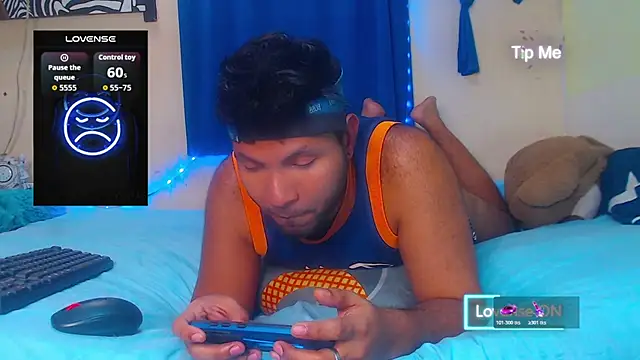 Snapshot of SamiQadir chatting on 02.20.26 SamiQadir online show from 02.20.26