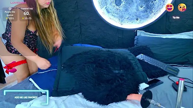 MaddissonWhite online show from 03.12.26