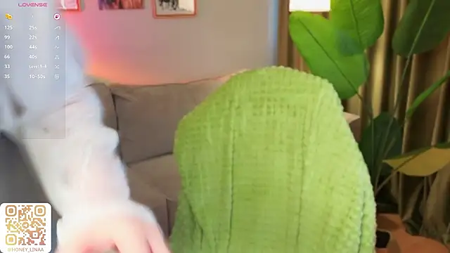 Snapshot of honey_kors chatting on 03.13.26 honey kors online show from 03.13.26