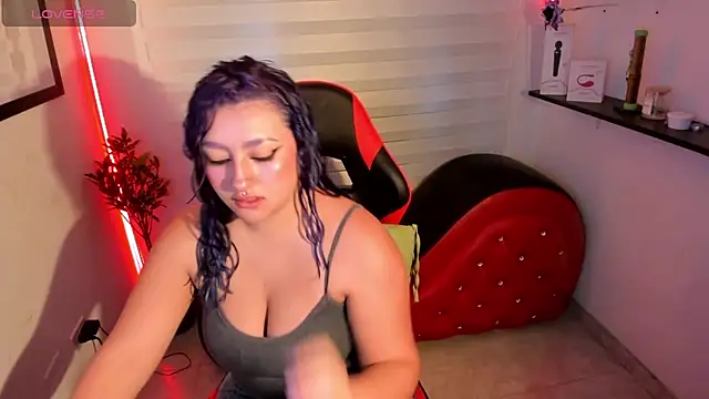 Emily Jonesh online show from 05.08.26