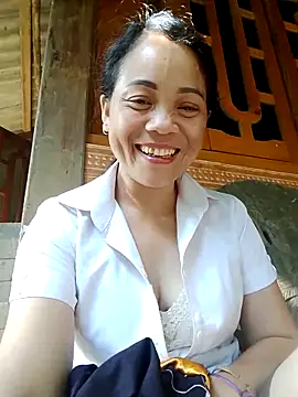 Snapshot of molly-xx chatting on 05.14.26 molly-xx online show from 05.14.26