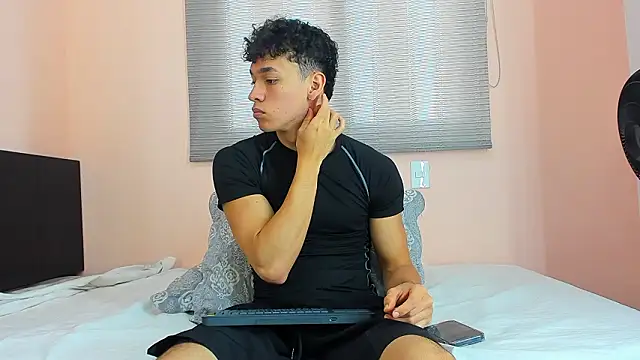 Muscle  Myke online show from 03.10.26