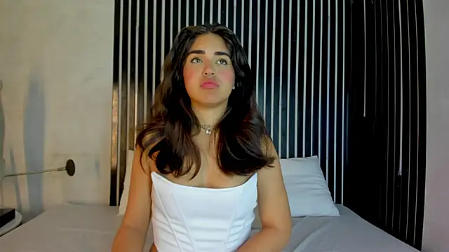 Snapshot of melodyphillips_2_ chatting on 03.10.26 melodyphillips 2 online show from 03.10.26