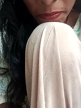 Snapshot of Desi_Couple_P chatting on 05.07.26 Desi Couple P online show from 05.07.26
