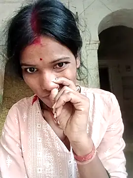 Snapshot of Desi_Couple_P chatting on 05.11.26 Desi Couple P online show from 05.11.26