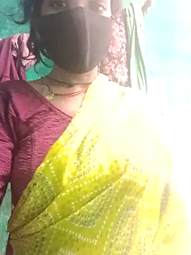 Snapshot of Desi_Couple_P chatting on 05.24.26 Desi Couple P online show from 05.24.26