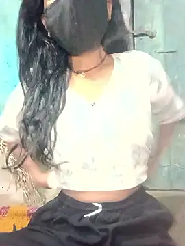 Snapshot of Desi_Couple_P chatting on 05.28.26 Desi Couple P online show from 05.28.26