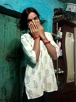 Snapshot of Desi_Couple_P chatting on 05.29.26 Desi Couple P online show from 05.29.26