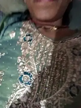 Snapshot of Desi_Couple_P chatting on 06.04.26 Desi Couple P online show from 06.04.26