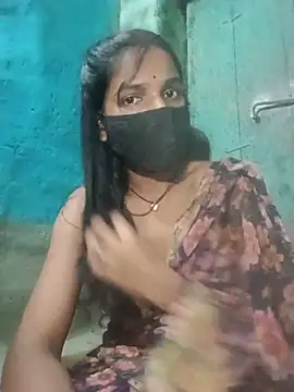 Snapshot of Desi_Couple_P chatting on 06.17.26 Desi Couple P online show from 06.17.26